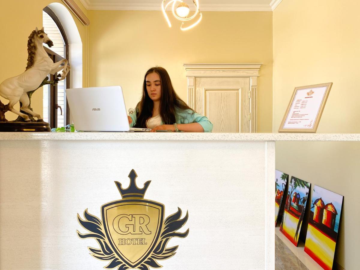 Golden Ray Hotel Turkistan Екстер'єр фото