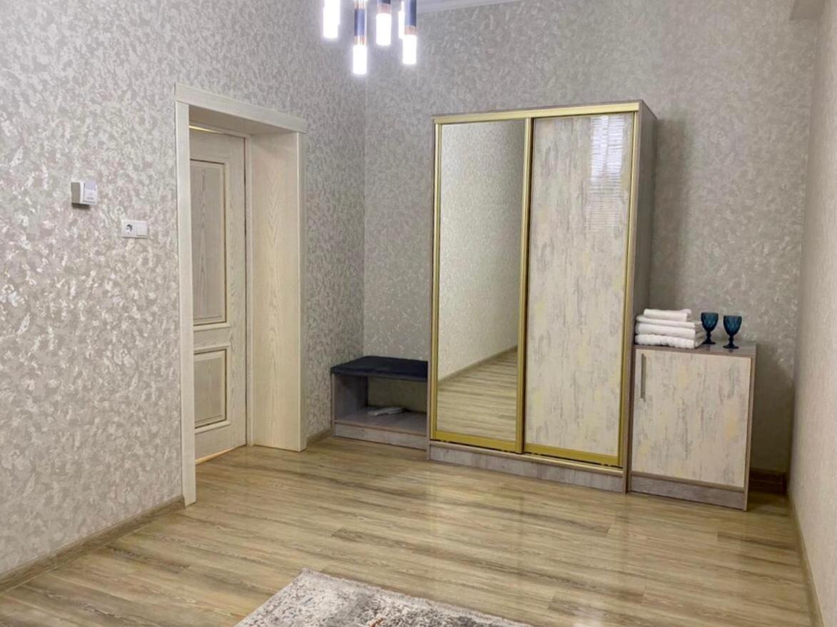 Golden Ray Hotel Turkistan Екстер'єр фото